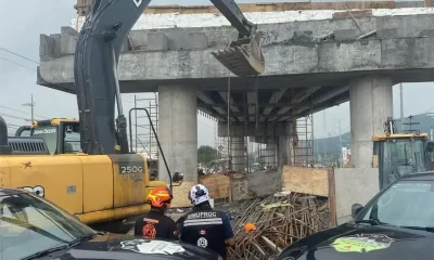 El accidente laboral se suscitó en la construcción de un puente elevado sobre la carretera a García y Luis Donaldo Colosio en los límites de Santa Catarina y García.