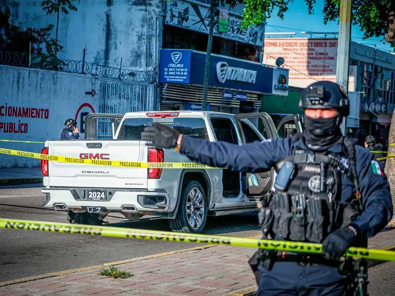 Ante los recientes hechos violentos en la capital de Sinaloa, universidades locales optaron por la tranquilidad de los estudiantes.