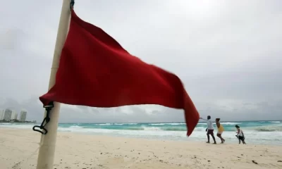 El huracán Helene alcanza categoría 1, con vientos de 130 km/h, y amenaza Yucatán y Florida, donde podría llegar como categoría 3.