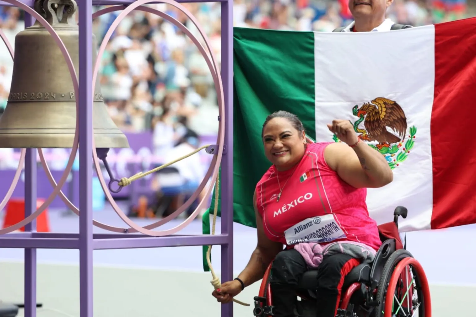 La atleta paralímpica Gloria Zarza logró un impresionante registro de 8.06 metros en la final de impulso de bala.