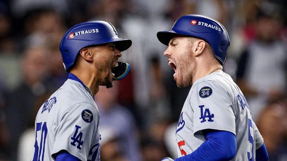 Los californianos vencieron en 5 juegos a los Yankees de Nueva York para alzar un campeonato más.