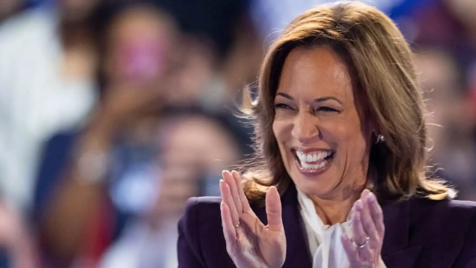 Las bandas impulsarán el voto latino hacia Kamala Harris previo a las elecciones presidenciales de Estados Unidos.