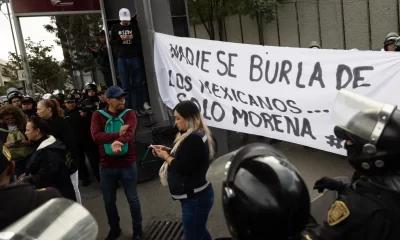 Trabajadores del PJ protestan previo al Gran Premio de México de Fórmula 1.