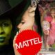 Mattel retira muñecas de *Wicked* tras error en URL que dirigía a sitio adulto. Padres expresan su malestar; la empresa corrige el problema.