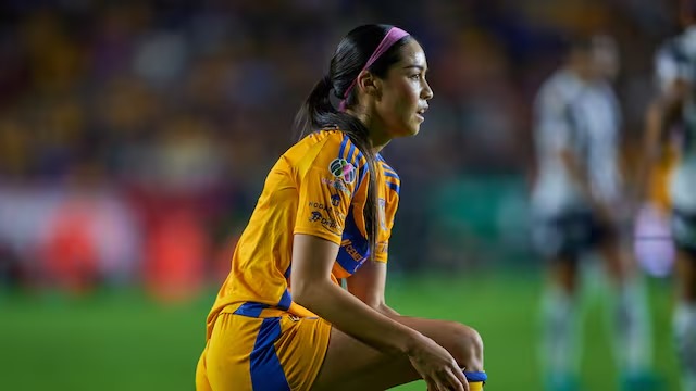 Tigres Femenil vence 1-0 a Rayadas en la Final de Ida del Apertura 2024 con gol de Greta Espinoza; ventaja para la vuelta en Guadalupe.