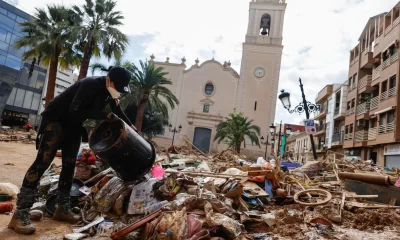 Las autoridades aún buscan a decenas de personas desaparecidas a causa de las graves inundaciones provocadas por el temporal.