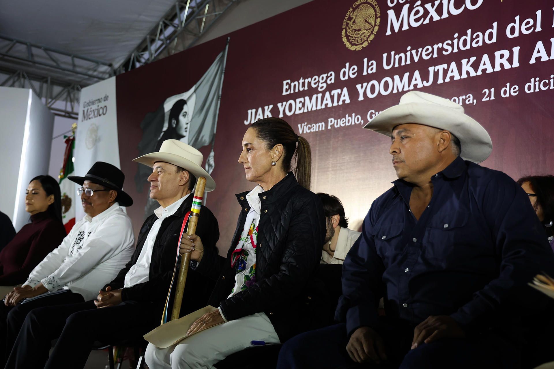 Claudia Sheinbaum inaugura la primera universidad del pueblo yaqui en Sonora, con carreras orientadas a las necesidades locales y apoyo agrícola.