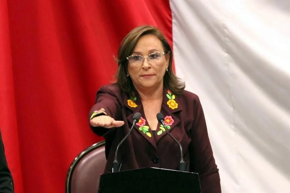 Rocío Nahle asumió como Gobernadora de Veracruz, prometiendo seguridad, desarrollo de infraestructura y disciplina financiera, con el compromiso de trabajar para el bienestar del estado.