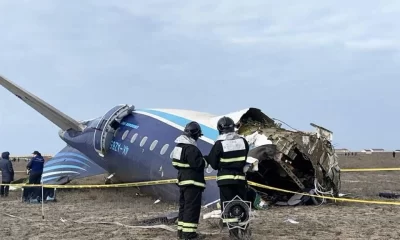 Avión de Azerbaijan Airlines se estrella en Kazajistán, dejando 38 muertos. Investigan causas mientras se decreta luto nacional.