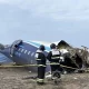 Avión de Azerbaijan Airlines se estrella en Kazajistán, dejando 38 muertos. Investigan causas mientras se decreta luto nacional.