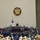 El Parlamento de Corea del Sur destituye al Presidente interino Han Duck-soo en medio de una crisis política sin precedentes.