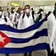 The Lancet cuestiona la contratación de médicos cubanos en México, señalando su alto costo e impacto limitado en zonas rurales desatendidas.