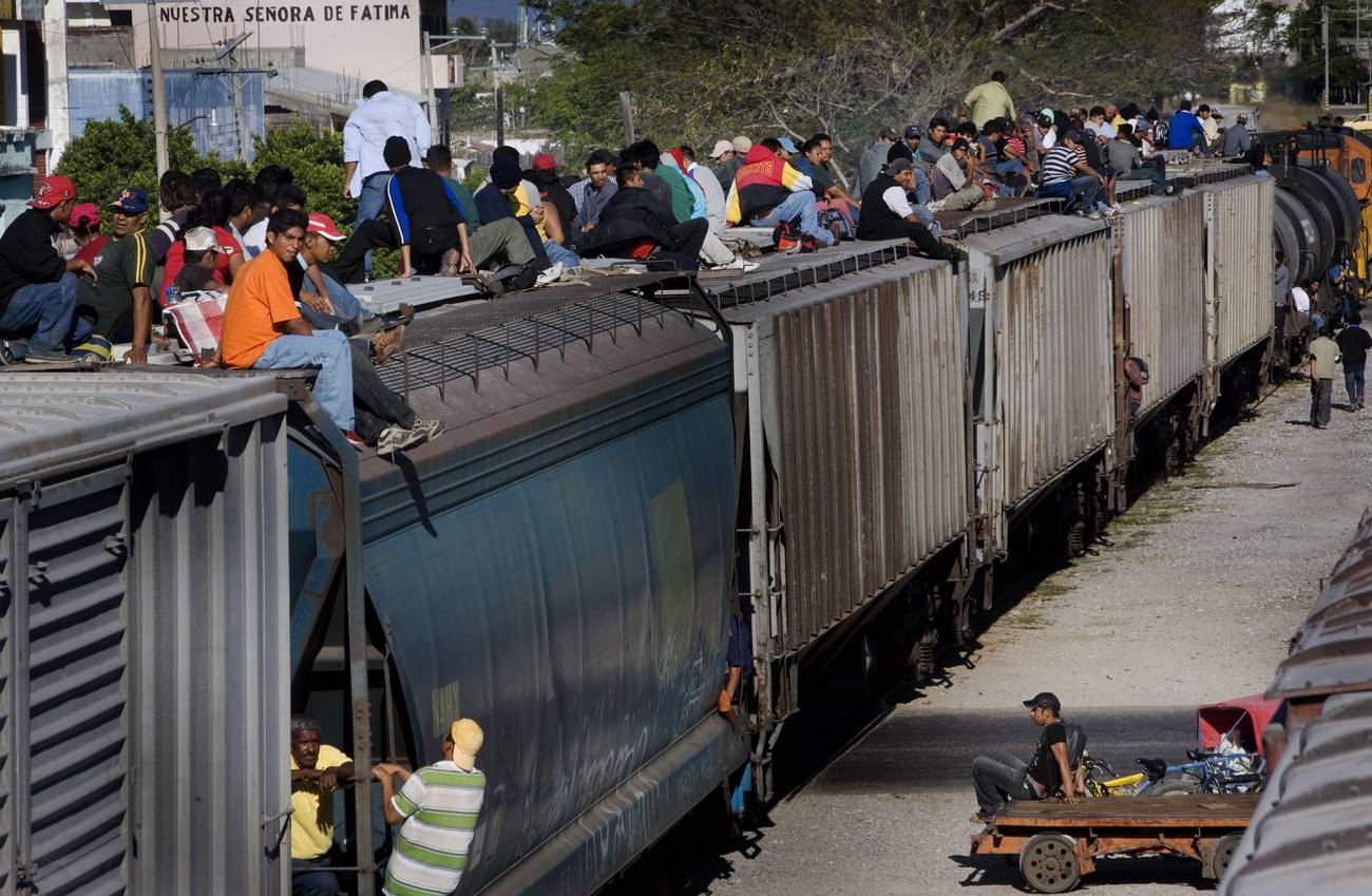 EU entregó 176 mdd a México para equipo y capacitación migratoria; Sheinbaum continúa políticas de contención iniciadas por AMLO.