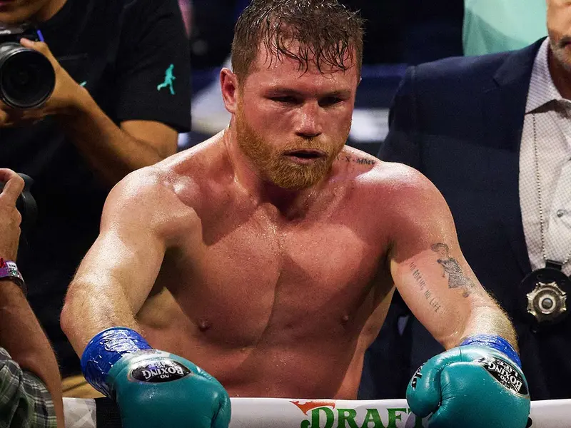 Canelo “cocina” rival para este 2025