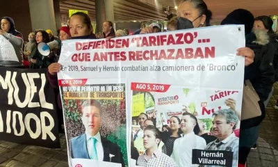 Los manifestantes, quienes llegaron en camiones privados, lanzaron consignas como "Que salga Samuel" y "El pueblo unido, jamás será vencido".