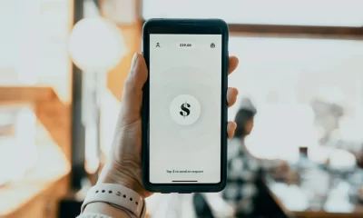 Además de permitir la transferencia de fondos entre personas, XMoney permitirá a los usuarios depositar dinero desde su cartera digital a su cuenta bancaria, facilitando una mayor flexibilidad en las transacciones.