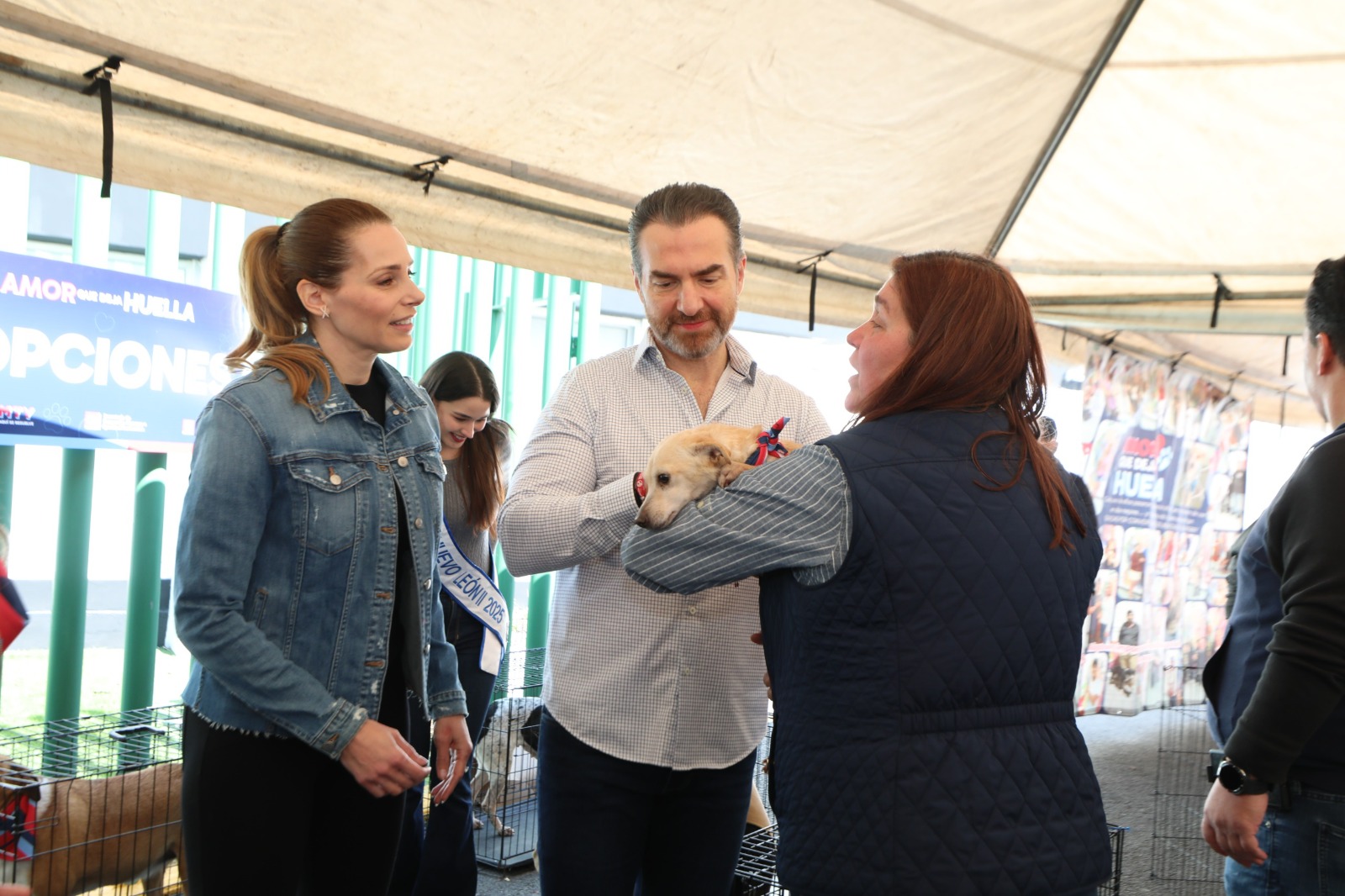 Ofreció animales de compañía vacunados, desparasitados y esterilizados.