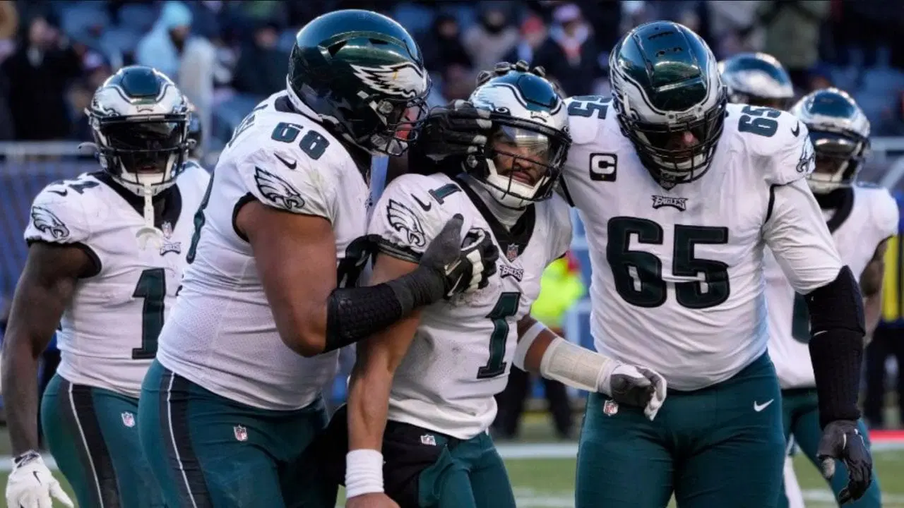 El tackle Lane Johnson reveló que al menos cuatro compañeros más han presentado síntomas a lo largo de la semana