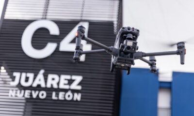 El Capitán Mauricio Ferreira de DJI Enterprise realizó una demostración del dron, mostrando su capacidad para acceder a zonas de difícil alcance.