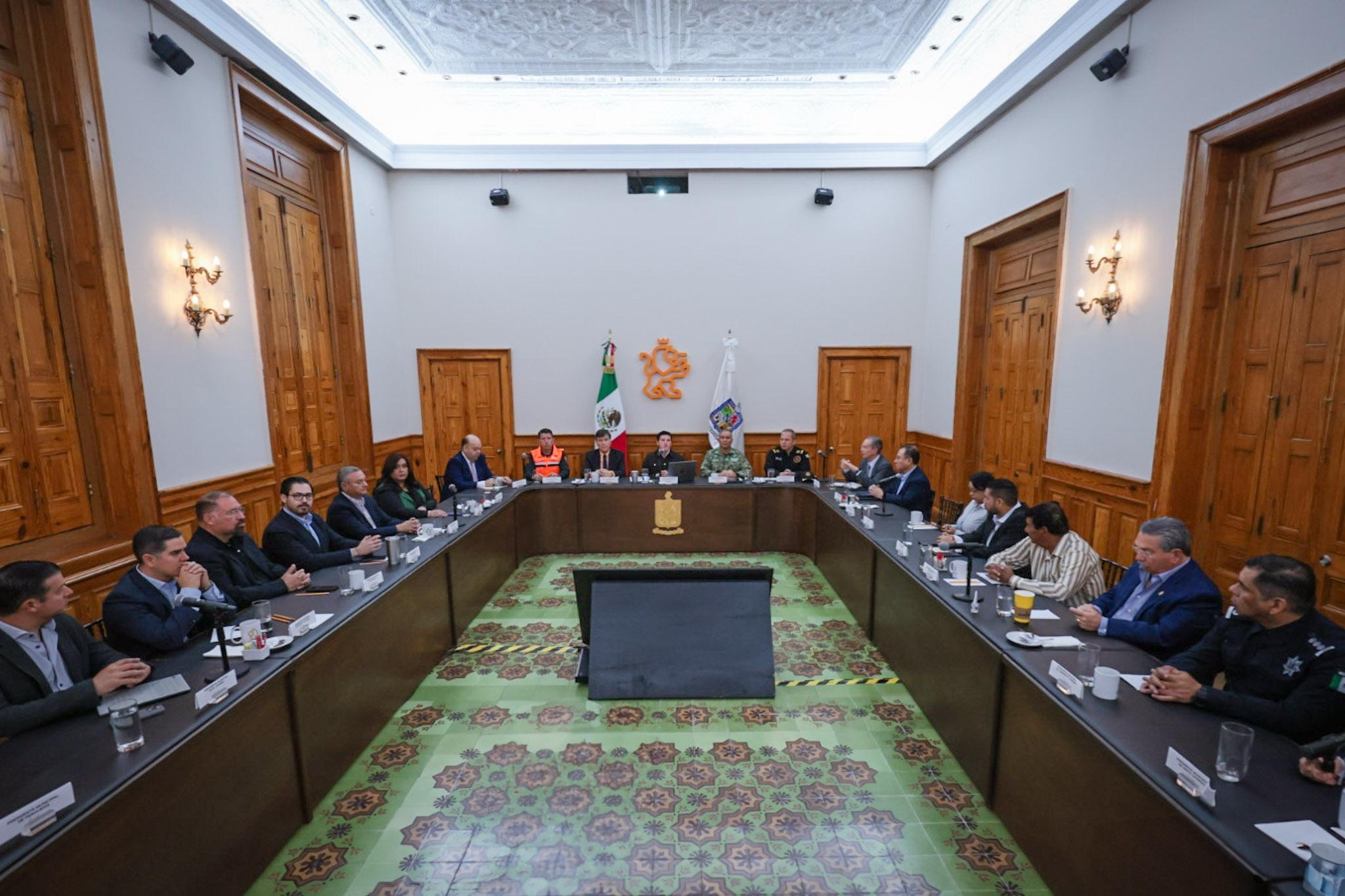 Como parte de los acuerdos tomados en la Mesa Ambiental Metropolitana, también se implementarán operativos para detectar vehículos que contaminen ostensiblemente