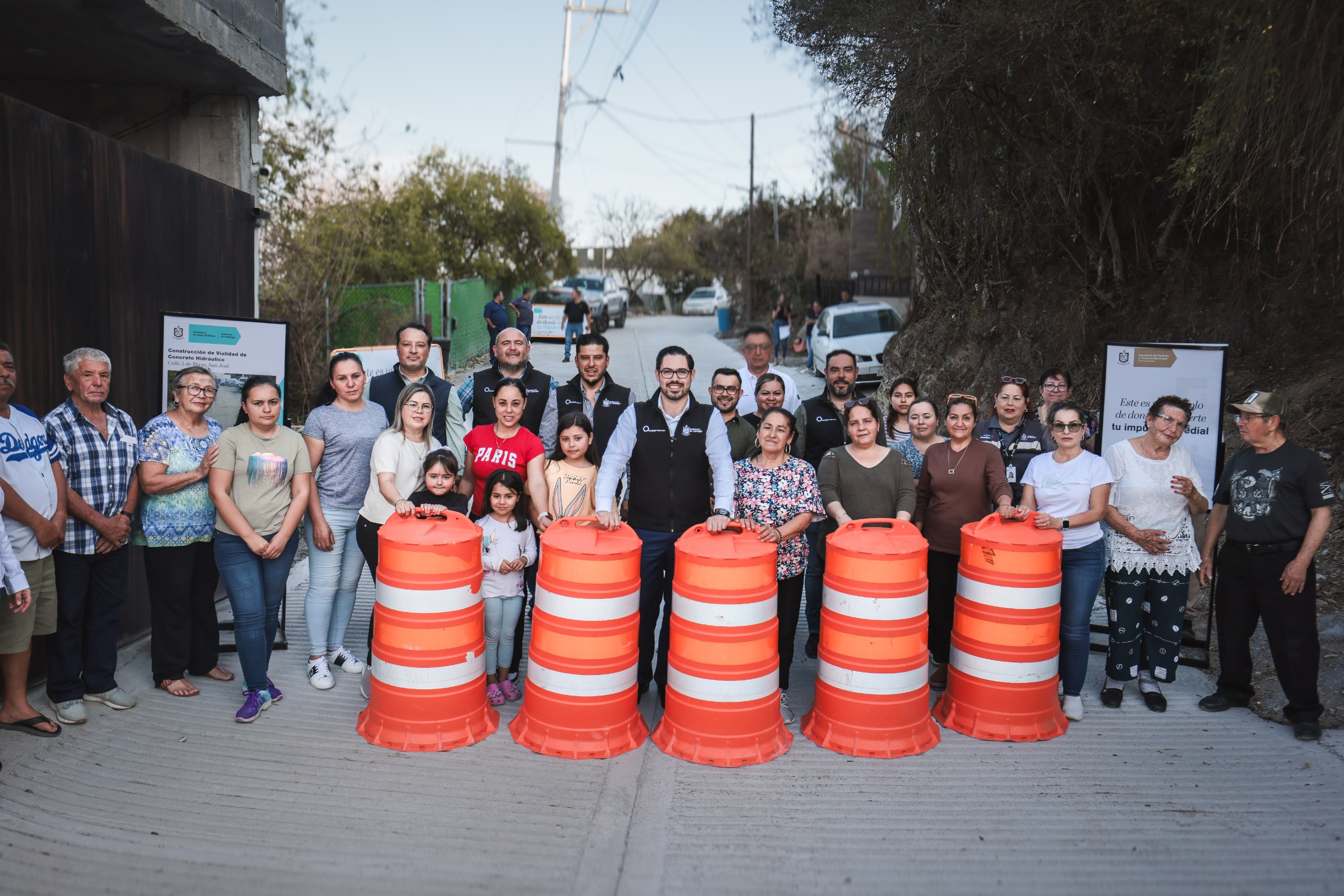 Con esta entrega, el gobierno municipal reafirma su compromiso con el desarrollo de Santiago