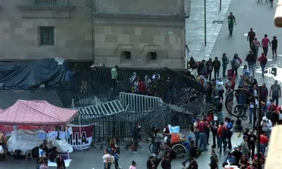 En su noveno día de protestas, este viernes los maestros de la CNTE llevaron a cabo una nueva jornada de manifestaciones, esta vez en las inmediaciones del Aeropuerto Internacional de la Ciudad de México (AICM), además de bloqueos previos en puntos clave como Paseo de la Reforma.