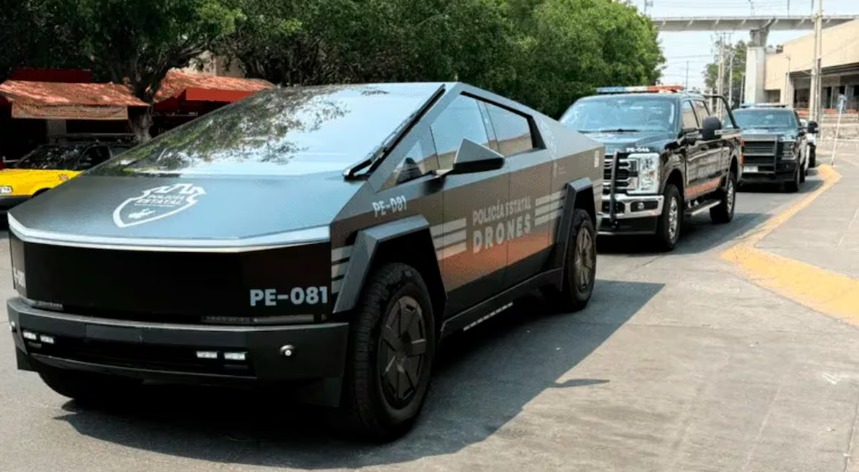 El gobernador aseguró que estas camionetas no serán utilizadas por mandos, sino en operativos de inteligencia, búsqueda y contención delictiva.