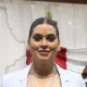 La diputada relató que, tras el robo, abordaron su vehículo y dieron aviso inmediato a las autoridades. Elementos de la Policía de Monterrey acudieron rápidamente al lugar para tomar la denuncia y realizar las primeras diligencias.
