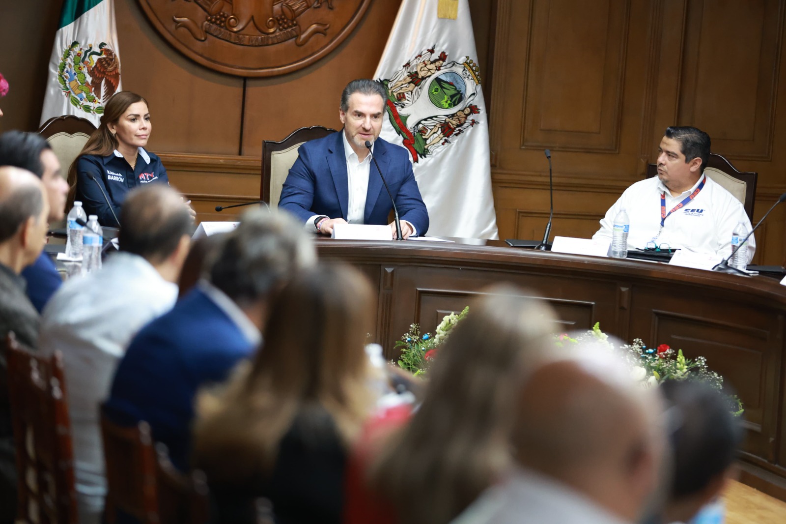 El gobierno de Monterrey y decenas de instituciones educativas ofrecen descuentos a jóvenes en situación económica vulnerable para continuar sus estudios.