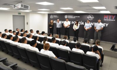 Un grupo de 34 cadetes, 20 hombres y 14 mujeres, ingresaron este viernes a la Academia de Policía de Monterrey.