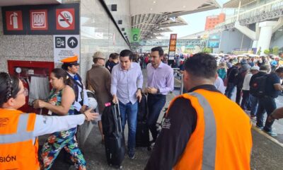 La Secretaría de Seguridad Ciudadana de la CDMX implementó un fuerte operativo de seguridad, con elementos resguardando los accesos al aeropuerto, especialmente en la Terminal 1.