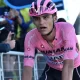 Carapaz dio un golpe en la clasificación general al sacarle 1.36 a Del Toro, y 42 segundos a Simon Yates, quien ahora es segundo en la general, a 36 segundos del líder.