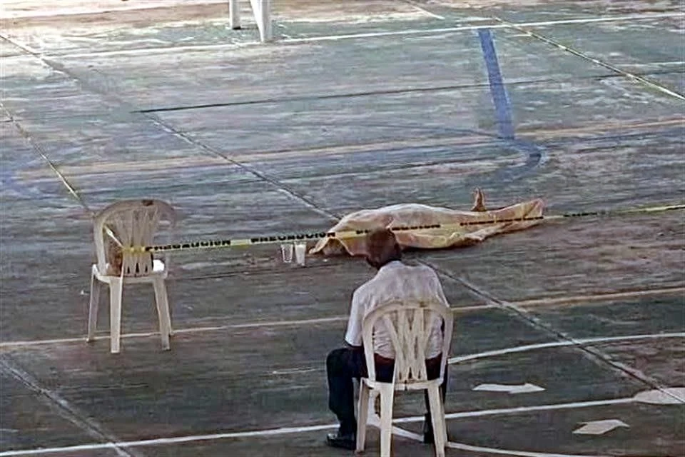 El incidente ocasionó la suspensión temporal de la votación en dicha casilla por aproximadamente tres horas, mientras se realizaban las diligencias correspondientes y el levantamiento del cuerpo.