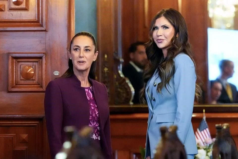 La controversia se generó en la Oficina Oval, donde, durante un encuentro con periodistas, el presidente Donald Trump fue cuestionado sobre la postura de su homóloga mexicana respecto a la violencia en las protestas