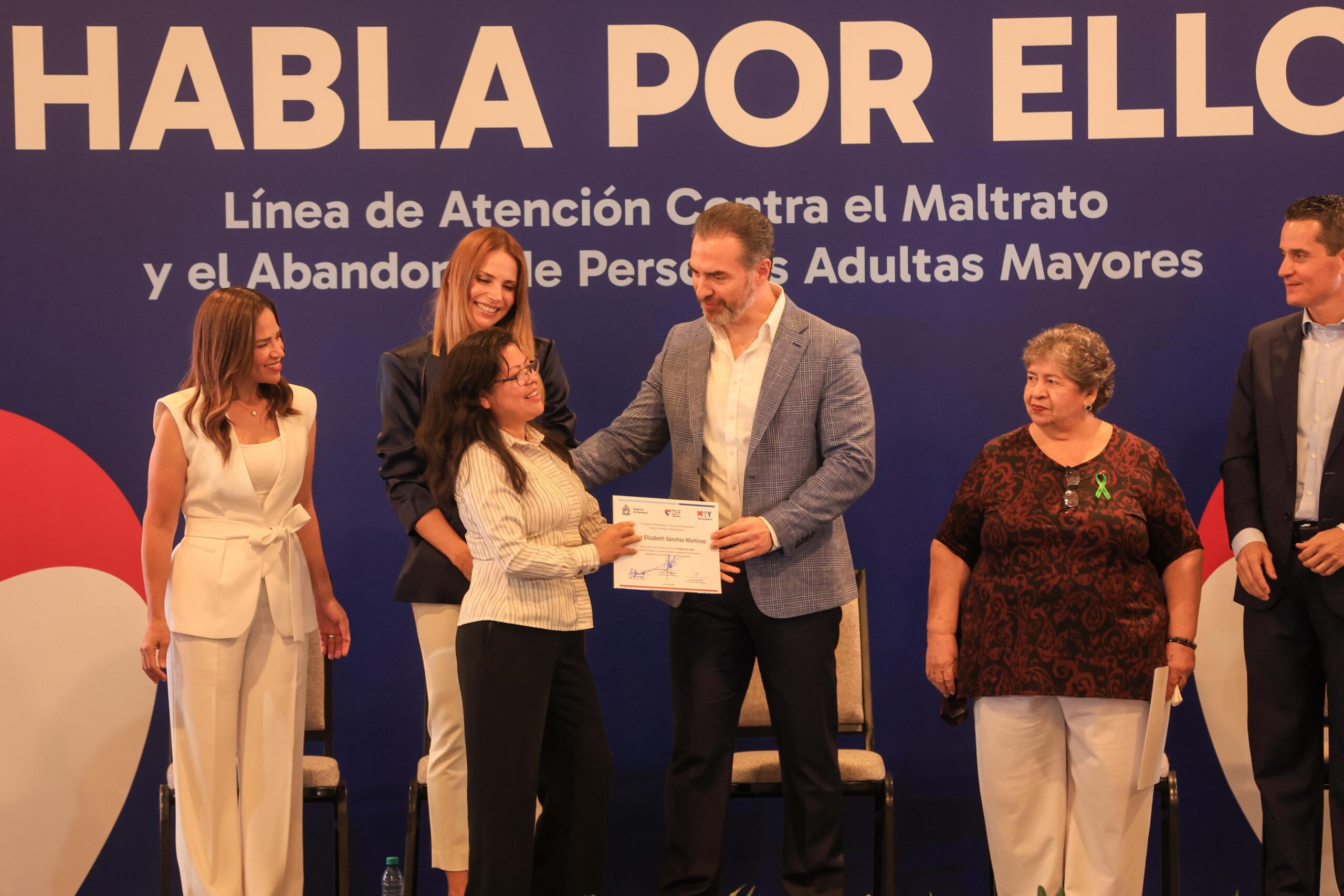 Durante la presentación, también se anunció la apertura de una nueva Casa Club en la colonia Provileón San Bernabé para acercar estos servicios a la zona norte.