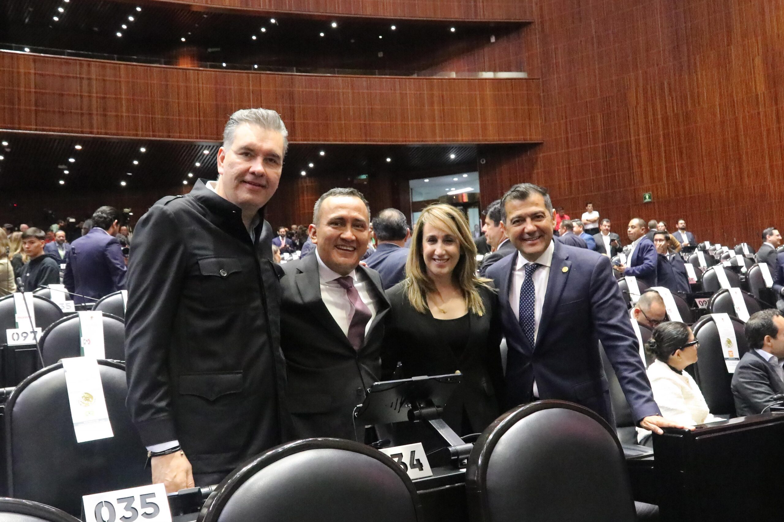 “No hay descanso cuando se trata de defender los intereses de Nuevo León”, aseguró el senador de Morena