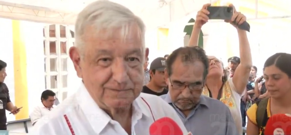 Durante su intervención, López Obrador también expresó su respaldo a la presidenta Claudia Sheinbaum, a quien calificó como “la mejor presidenta del mundo”.