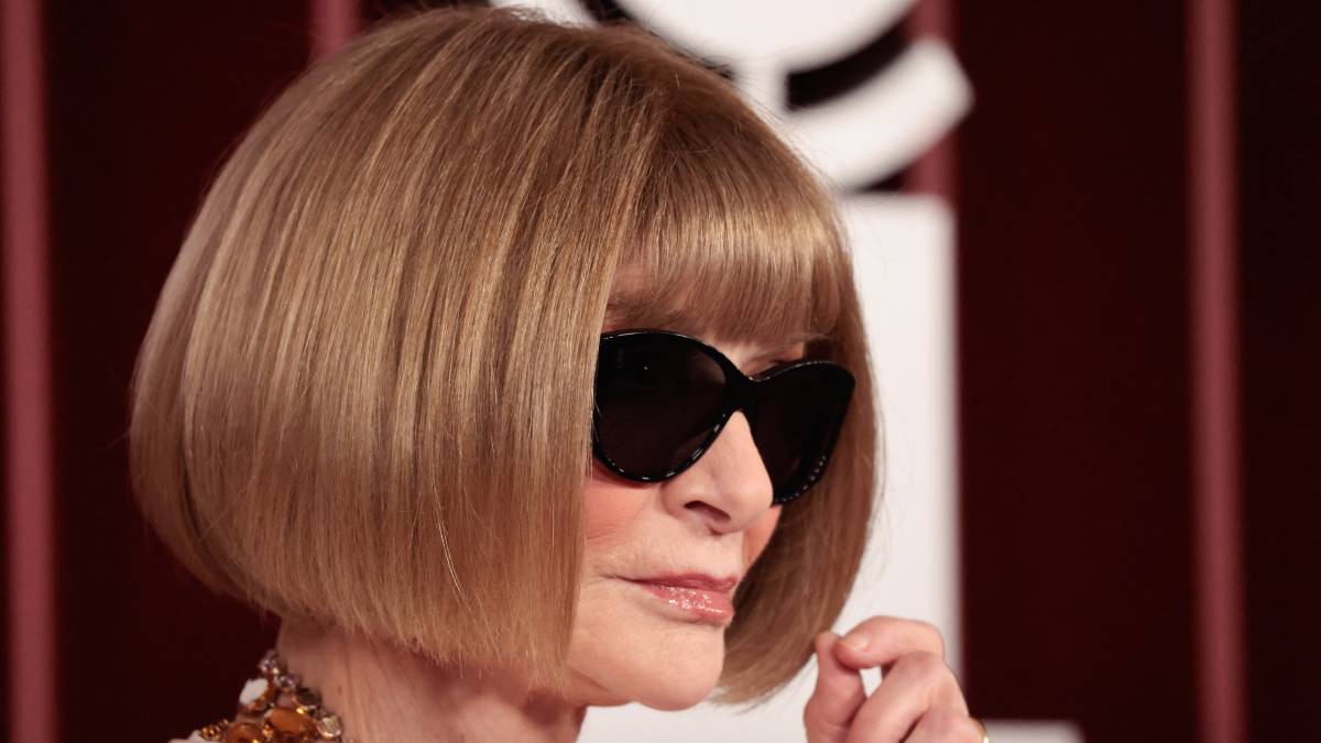 A sus 75 años, Wintour comunicó personalmente al equipo la creación de su nuevo puesto: directora de contenido editorial de Vogue EUA, cargo que ocupará hasta que se nombre a su reemplazo
