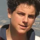 Carlo Acutis nació en Londres en 1991, pero vivió en Italia hasta su fallecimiento en 2006 a los 15 años, a causa de una leucemia fulminante.