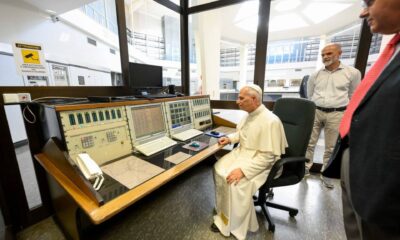Durante una visita al centro de control de Radio Vaticana en Santa Maria Galeria, a las afueras de Roma, León XIV aprovechó para destacar el proyecto de una instalación agrovoltaica que surtirá de energía renovable a la Ciudad del Vaticano.