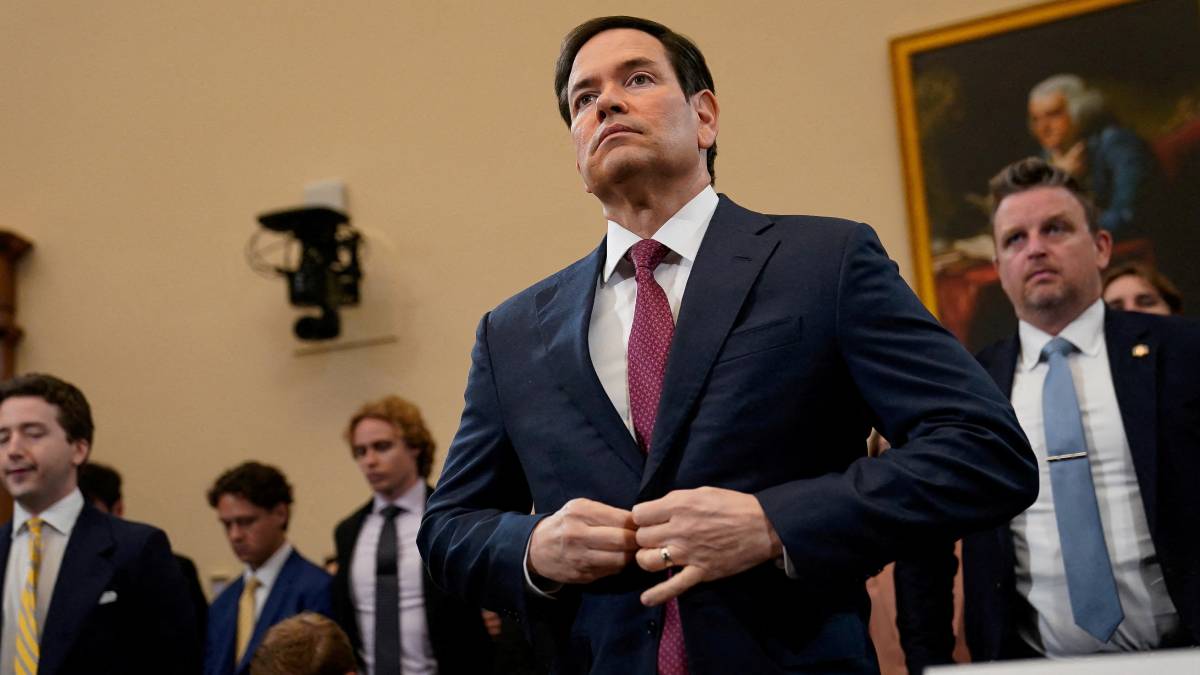 La Orden Ejecutiva 14059, firmada por el presidente Joe Biden en diciembre de 2021, permite congelar bienes, prohibir relaciones comerciales con ciudadanos estadounidenses y suspender el ingreso al país de personas vinculadas con el tráfico de drogas.