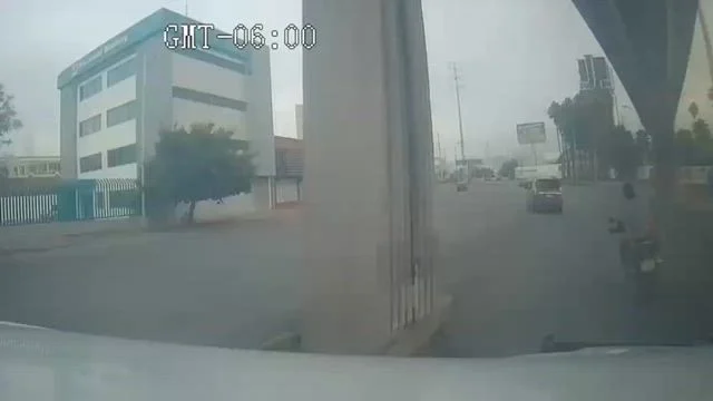 La persecución finalizó en el cruce de las calles Jaumave y Poza Rica, en la colonia Mitras Norte, donde fueron finalmente interceptados por los agentes municipales