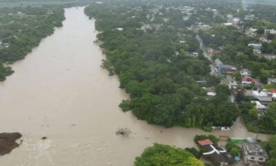 Las lluvias también provocaron el cierre total o parcial de al menos siete tramos carreteros, lo que llevó a la suspensión de corridas de autobuses desde ciudades como Reynosa, Matamoros y Monterrey hacia el sur del estado.