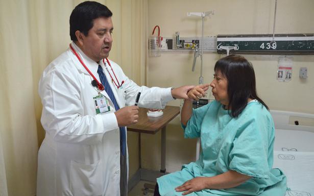 Según la Primera Sala de la Corte, para que proceda una demanda por la vía civil, se debe probar que el daño sufrido por el paciente fue consecuencia directa de una actuación negligente del médico.