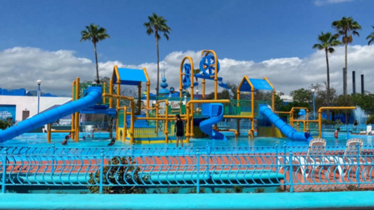 La zona Splash cuenta con distintas albercas para todas las edades, juegos interactivos, áreas de sombra y personal de vigilancia