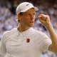 Con este triunfo, Sinner supera lo conseguido por su compatriota Matteo Berrettini, quien en 2021 se convirtió en el primer italiano en disputar una final de Wimbledon, aunque fue derrotado por Novak Djokovic.