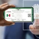La CURP biométrica es una evolución del documento tradicional y contiene datos biométricos como huellas digitales, fotografía facial, escaneo de iris y firma digital, lo que fortalece la seguridad, evita el robo de identidad y facilita trámites, especialmente para menores de edad.