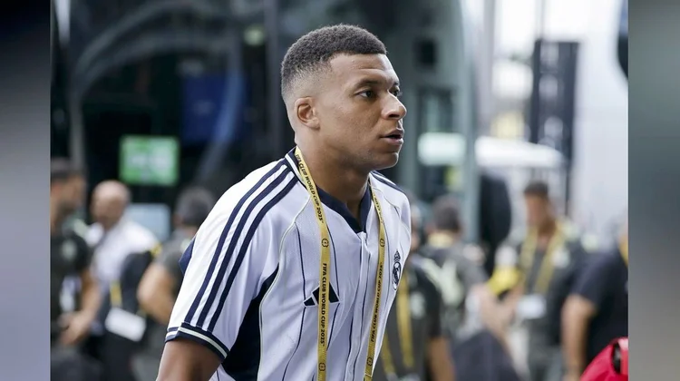 El entorno del delantero aseguró al diario L'Équipe que la donación provino de la prima de 500,000 euros que Mbappé recibió tras el subcampeonato en el Mundial de Qatar 2022