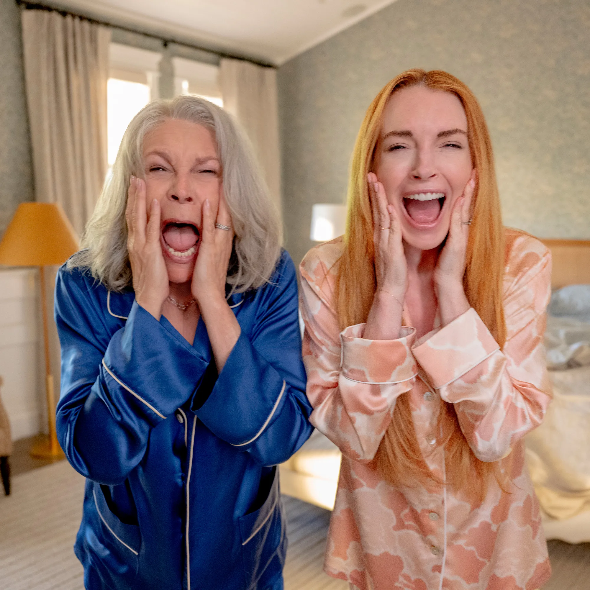 La nueva entrega retoma la historia de Tess (Curtis) y Anna (Lohan) en una etapa más madura de sus vidas. Ahora, Anna es madre y se enfrenta a los retos de una familia reconstituida, lo que provoca una nueva serie de enredos al intercambiar cuerpos con su madre.