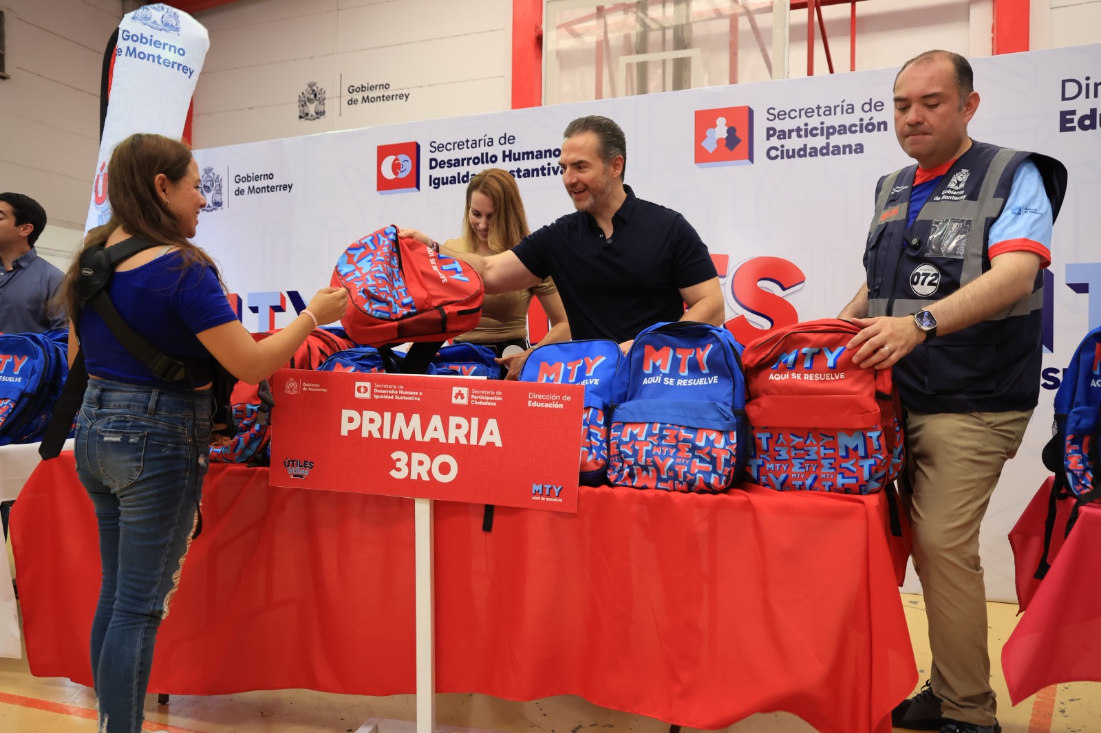 El alcalde y su comitiva supervisaron el programa que está vigente desde ayer y hasta el 30 de julio.